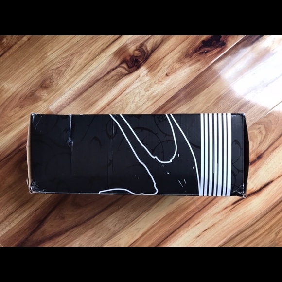 SOLD ‼️ DISNEY NIGHTMARE BEFORE CHRISTMAS VANS - Picture 13 of 15